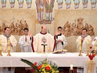 Msgr. Lubomir Welnitz, Priester des Werks Jesu des Hohenpriesters (OJSS) ist neuer Zeremoniär des Papstes.