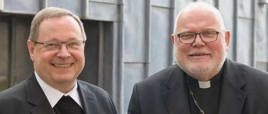 Der neue und der alte Vorsitzende der Deutschen Bischofskonferenz, die Deutschlands Kirche auf falsche Wege geführt haben.
