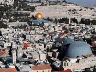 Das griechisch-orthodoxe und das lateinische Patriarchat von Jerusalem sind mit umstrittenen Immobilienverkäufen befaßt.