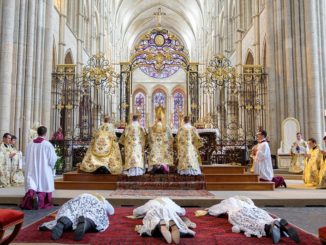 Priesterweihen der FSSP in der Kathedrale von Laon/Frankreich am 28. Juni 2020