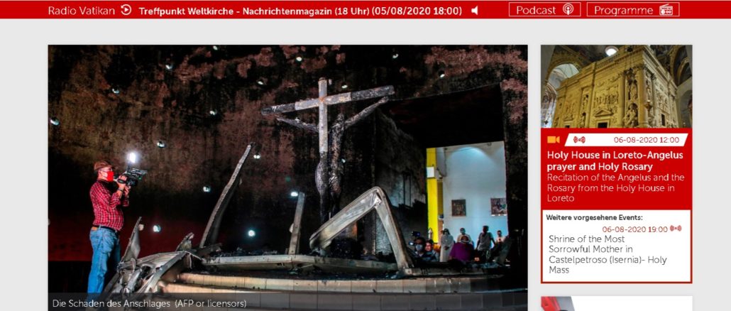 Das zerstörte Holzkruzifix in der Kathedrale von Managua.