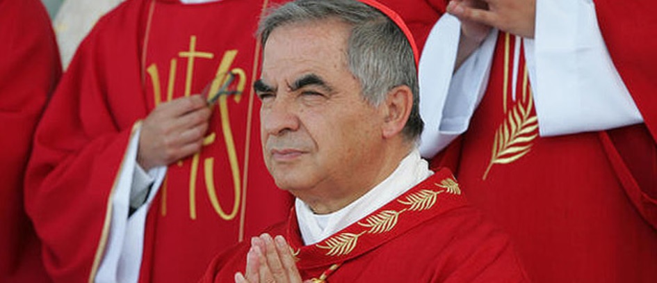 Kardinal Angelo Becciu steht im Mittelpunkt von Ermittlungen der vatikanischen Staatsanwaltschaft. Immer neue Details werden bekannt, die Papst Franziskus veranlaßt hätten, ihn aller Funktionen zu entheben.