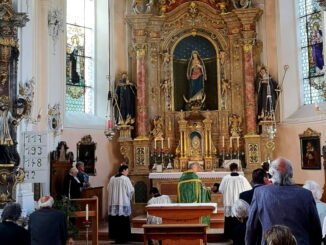 Die erste heilige Messe in der überieferten Form des Römischen Ritus in der Wallfahrtskirche von Rietz in Tirol