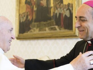 Papst Franziskus mit Erzbischof Victor Manuel „Tucho“ Fernández: „Franziskus dachte immer schon so“ über homosexuelle Verbindungen.