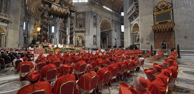Mit dreizehn weiteren Kardinälen baut Papst Franziskus das Kardinalskollegium um.