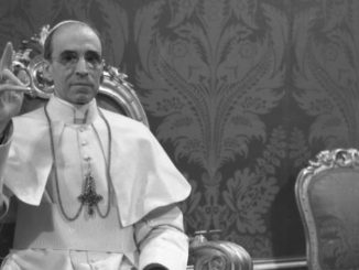 Ein Jahr nach der Öffnung des vatikanischen Geheimarchivs widerlegt ein neues Buch die Schwarze Legende über Pius XII. und die Juden.