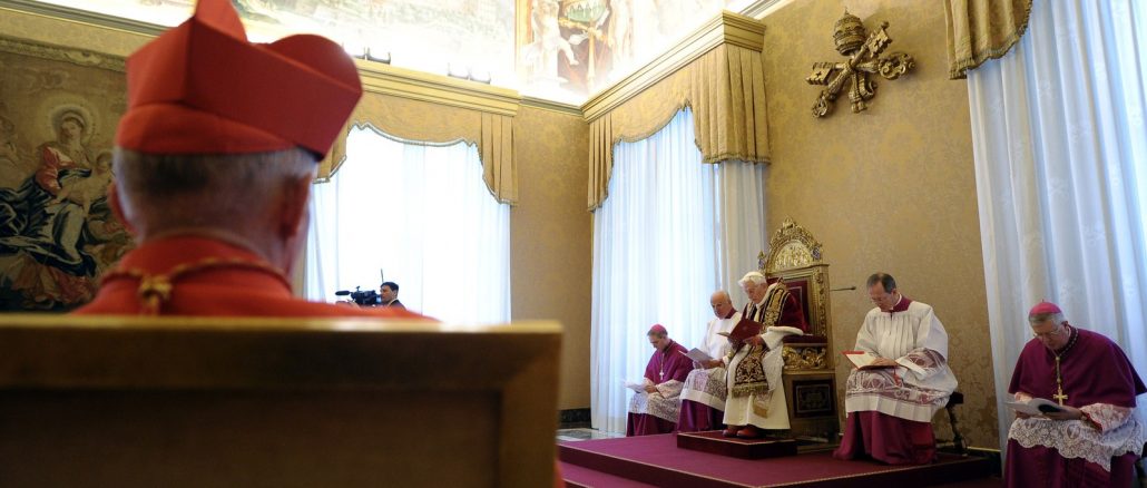 Historische Momentaufnahme: Papst Benedikt XVI. gibt am 11. Februar 2013 überraschend seinen Amtsverzicht bekannt.
