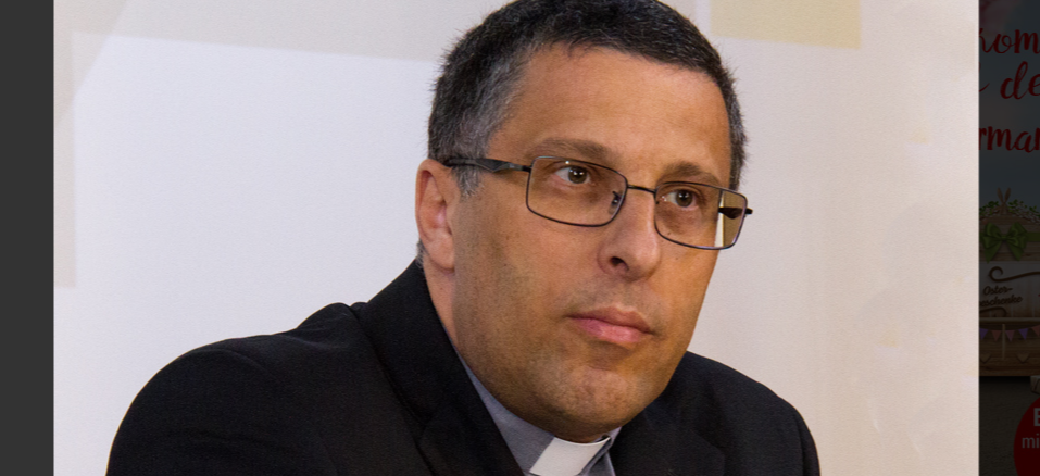 Vito Coutinho wurde am 19. März von seinem Priestertum suspendiert. Zuvor war er Vize-Rektor des Marienheiligtums Fatima.