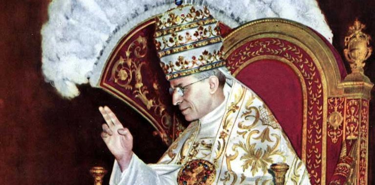 Als Kardinalstaatssekretär nannte Eugenio Pacelli Maria "Miterlöserin". Tat er das auch als Papst Pius XII.?