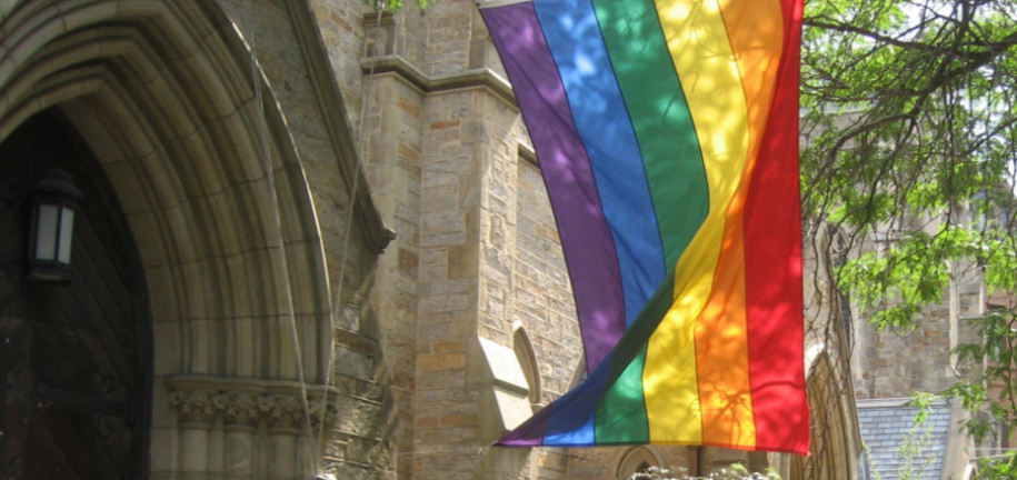 Am 10. Mai wollen homophile Priester stolz und hochmütig durch demonstrative Ungehorsamsakte den homosexuellen Aufstand proben.