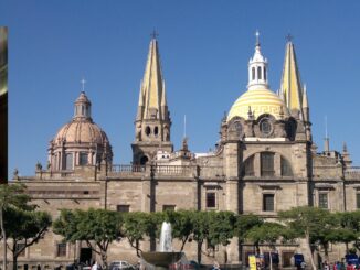 Die Kathedrale von Guadalajara mit Erzbischof Kardinal Robles Ortega: Wegen Traditionis custodes weht der Petrusbruderschaft ein eisiger Wind entgegen.