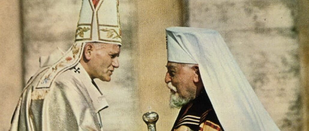Johannes Paul II. mit Großerzbischof Josyf Slipyj