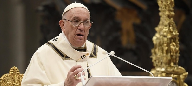 Papst Franziskus erteilte in seiner Predigt zu Epiphanie eine Ohrfeige und kritisierte jene, die sein Motu proprio Traditionis custodes kritisieren – so der Reuters-Korrespondent Philip Pullella.