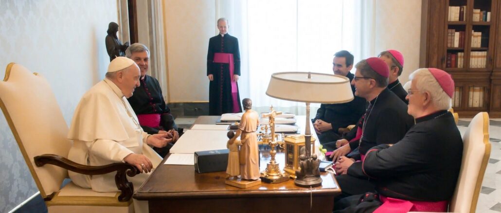 Papst Franziskus sprach mit der Führungsspitze der Französischen Bischofskonferenz über das Motu proprio Traditionis custodes.