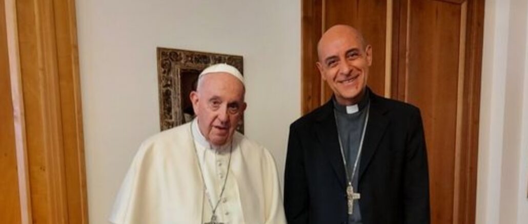 Papst Franziskus am 14. Mai mit seinem Protegé und Ghostwriter Erzbischof Victor Manuel Fernández, Erzbischof von La Plata