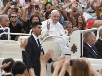 Am Samstag war Papst Franziskus beim Weltfamilientreffen in Rom mit dem Papamobil unterwegs.