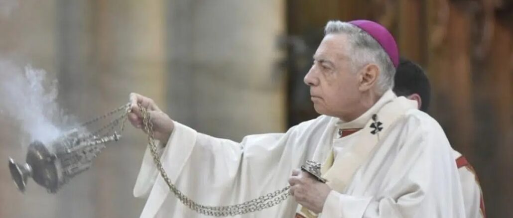 Erzbischof Hector Aguer übt harte Kritik an Papst Franziskus wegen Traditionis custodes.