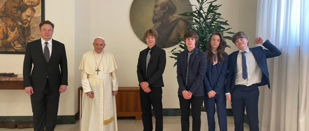 Elon Musk wurde mit vier Söhnen von Papst Franziskus in Privataudienz empfangen.