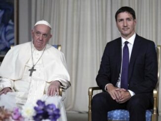 Papst Franziskus bei seinem Kanada-Besuch mit Premierminister Justin Trudeau, einem wenig kirchenfreundlichen Katholiken.