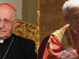 Kardinal Filoni verteidigt Kardinal Zen (rechts im Bild), an dem das kommunistische Regime ein Exempel statuieren will, in einem offenen Brief.