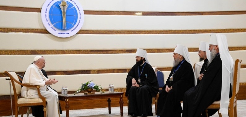Papst Franziskus traf gestern in Nur-Sultan mit einer Delegation des Moskauer Patriarchats zusammen.