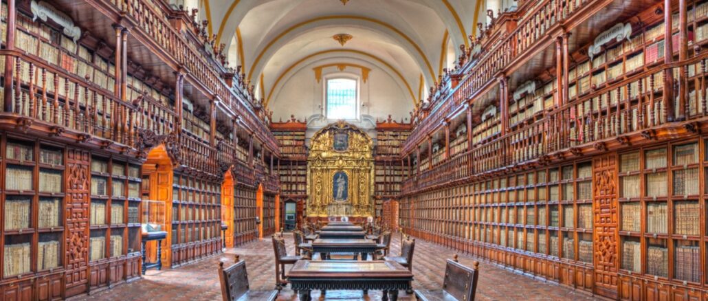 Biblioteca Palafoxiana, die älteste öffentliche Bibliothek Amerikas, wurde von einem Bischof gegründet.