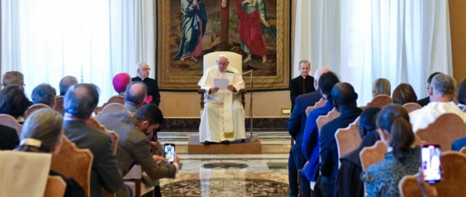 Papst Franziskus ermahnte gestern die Vertreter der französischsprachigen Gemeinschaften in der Welt vor dem "Indietrismus".