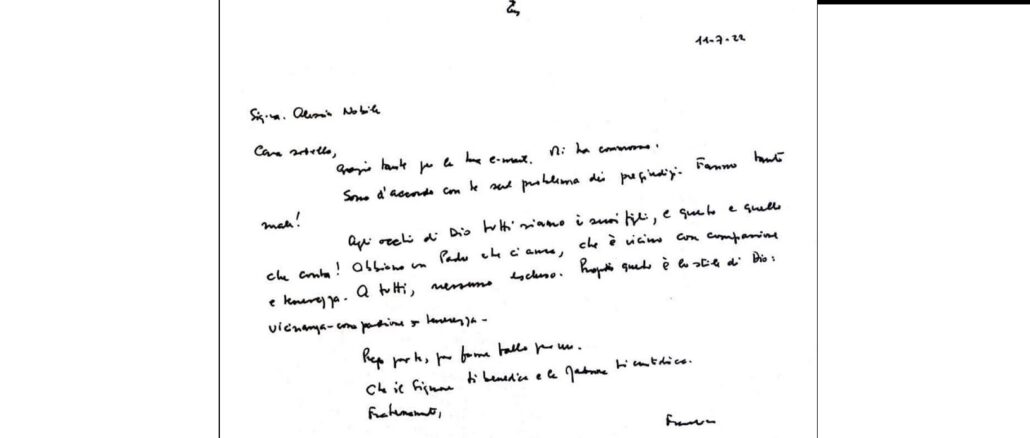 Der handgeschriebene Brief von Papst Franziskus an die "Transfrau" Alessia Nobile.
