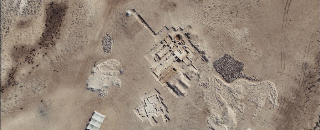 Anfang November wurde bekannt, daß auf der Insel al-Sinniyah in den Arabischen Emiraten eine Klosteranlage entdeckt wurde. Es handelt sich nicht um einen Einzelfall.