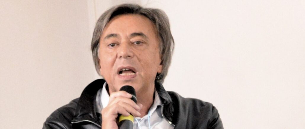 Der ehemalige Fernsehintendant und Medienanalyst Carlo Freccero zeigt sich zurückhaltend positiv über die neue italienische Regierung unter Giorgia Meloni.