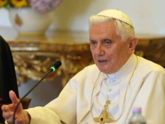 Der Gesundheitszustand von Benedikt XVI. hat sich kurz vor Weihnachten dermaßen verschlechtert, daß Papst Franziskus alle zum "besonderen Gebet" für seinen Vorgänger aufrief.