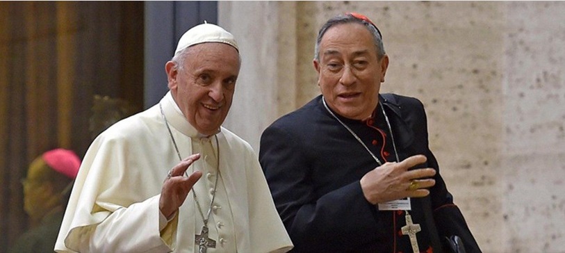 Kardinal Maradiaga mit Papst Franziskus. Der Honduraner wird auch weiterhin in Santa Marta eine gewichtige Rolle spielen.