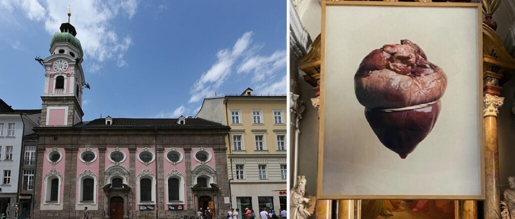 In der Innsbrucker Spitalskirche wird als "Fastentuch" ein Schweineherz gezeigt zur geleugneten, aber offenkundigen Verhöhnung des Herzens Jesu.