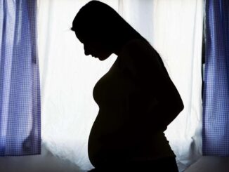 Die Leihmutterschaft (eigentlich Gebärmutterprostitution) ist eine direkte Folge der künstlichen Befruchtung, und beide sind ihrerseits eine Folge der Verhütungs- und Abtreibungsmentalität.
