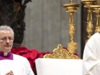 Msgr. Ravelli, der päpstliche Zeremonienmeister, wurde von Papst Franziskus zum Erzbischof ernannt