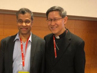 Aloysius John mit Kardinal Luis Antonio Tagle. Beide wurden im vergangenen November von Papst Franziskus als Generalsekretär bzw. Vorsitzender der Caritas Internationalis abgesetzt.