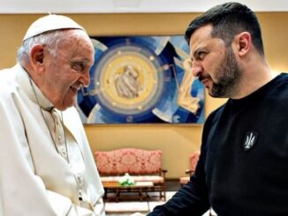 Papst Franziskus mit Wolodymyr Selenskyj