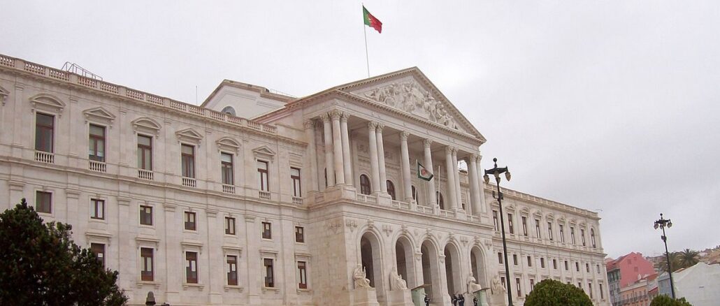 Im vierten Anlauf ist der linken portugiesischen Parlamentsmehrheit die Legalisierung der Euthanasie gelungen.