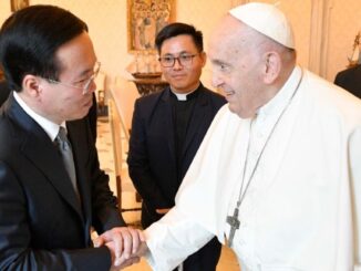 Vietnams kommunistischer Machthaber Vo Van Thuong mit Papst Franziskus: Nach 70 Jahren wurde vereinbart, daß ein diplomatischer Vertreter des Papstes ständig in Vietnam residieren darf.