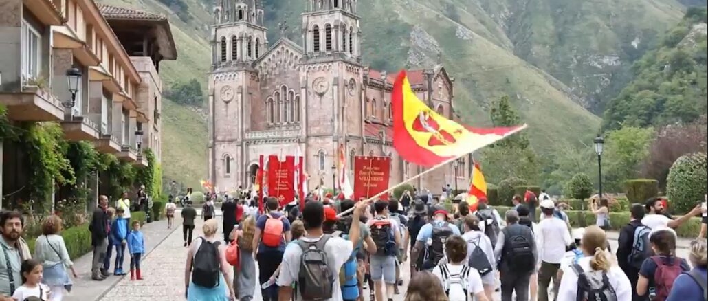 Am dritten Tag trafen die jungen traditionsverbundenen Pilger am Heiligtum von Covadonga ein.