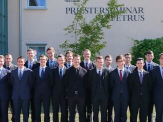 Eintrittsjahrgang 2023 am Priesterseminar St. Petrus der Petrusbruderschaft in Wigratzbad