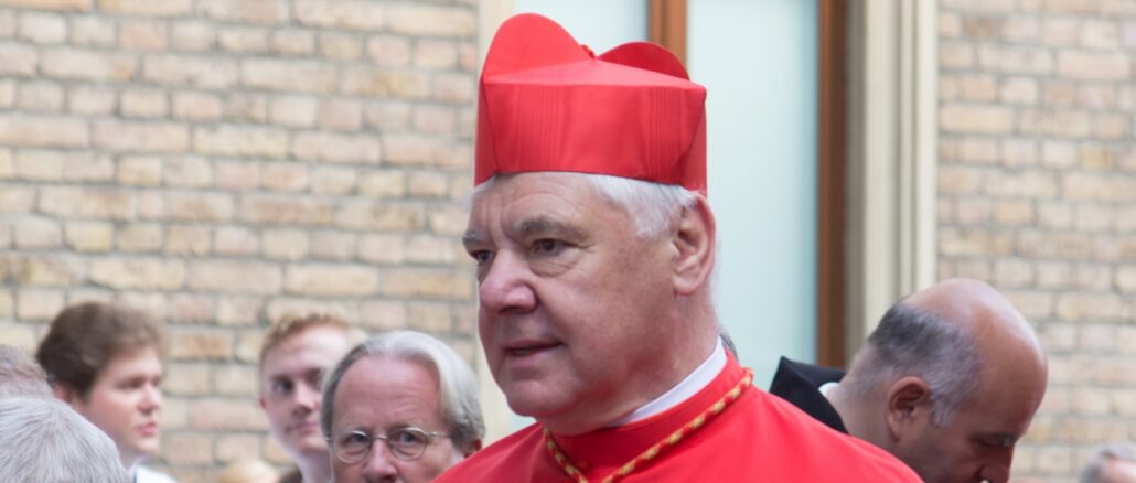 Kardinal Müller, der einstige Glaubenspräfekt der Kirche, warnte davor, daß die Mächtigen der Welt den Papst mißbrauchen könnten, um die katholischen Massen ihrer Agenda 2030 zu unterwerfen.