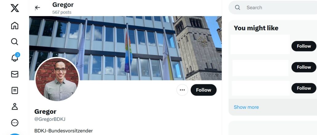 BDKJ-Vorsitzender Gregor Podschun zeigt Flagge: "Schwul soll die Kirche sein". Daß er eine Fünfte Kolonne in der Kirche ist, sieht der hauptamtliche Kirchenangestellte freilich nicht (ein).