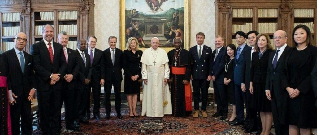 Papst Franziskus mit Forester de Rothschild, Kardinal Turkson und anderen Vertretern der Initiative Inklusiver Kapitalismus.