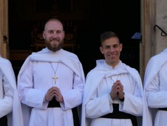 Im April wurden vier neue Missionare der Göttlichen Barmherzigkeit eingekleidet. Wie aber sieht die Zukunft der altrituellen Gemeinschaft aus, wenn Rom weiterhin die Weihen blockiert?