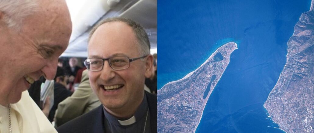 P. Antonio Spadaro mit Papst Franziskus; rechts die Straße von Messina