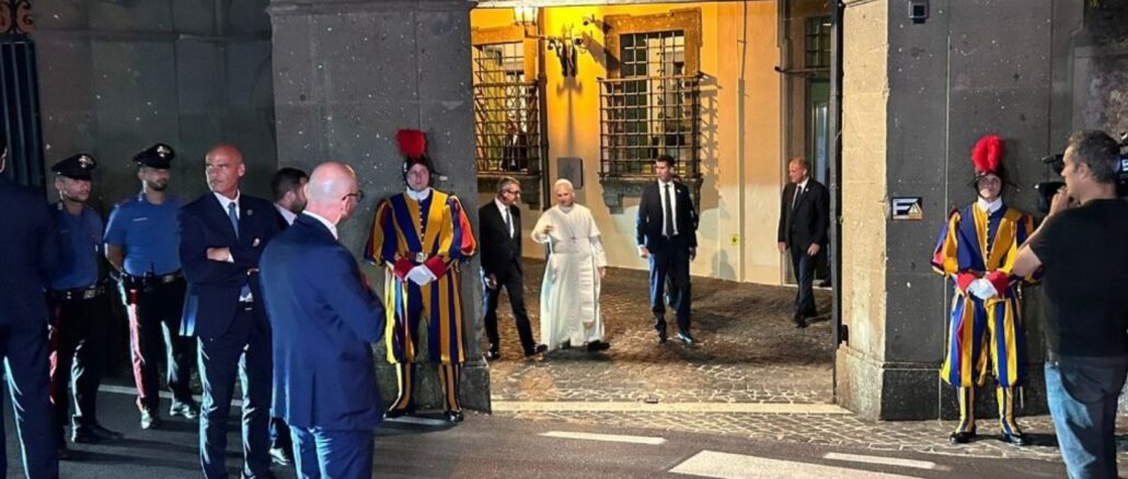 Papst Leo XIV. kehrte gestern abend von Castel Gandolfo in den Vatikan zurück