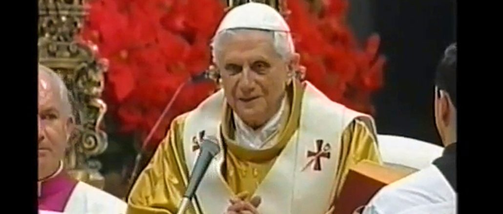 Benedikt XVI. zelebrierte noch 2005, wie es seit fast 1600 Jahren in der Kirche Tradition war, eine Mitternachtsmesse. Leo XIV. nähert sich dieser Tradition wieder an.