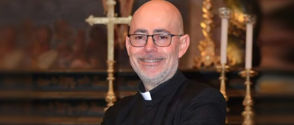 Don Leonardo Pompei, ein wegen seines intensiven Apostolats in den sozialen Medien bekannter Priester, erklärte, nicht mehr in der Gemeinschaft mit dem Papst und den Bischöfen zu stehen. Don Leonardo Pompei, ein wegen seines intensiven Apostolats in den sozialen Medien bekannter Priester, erklärte, nicht mehr in der Gemeinschaft mit dem Papst und den Bischöfen zu stehen.