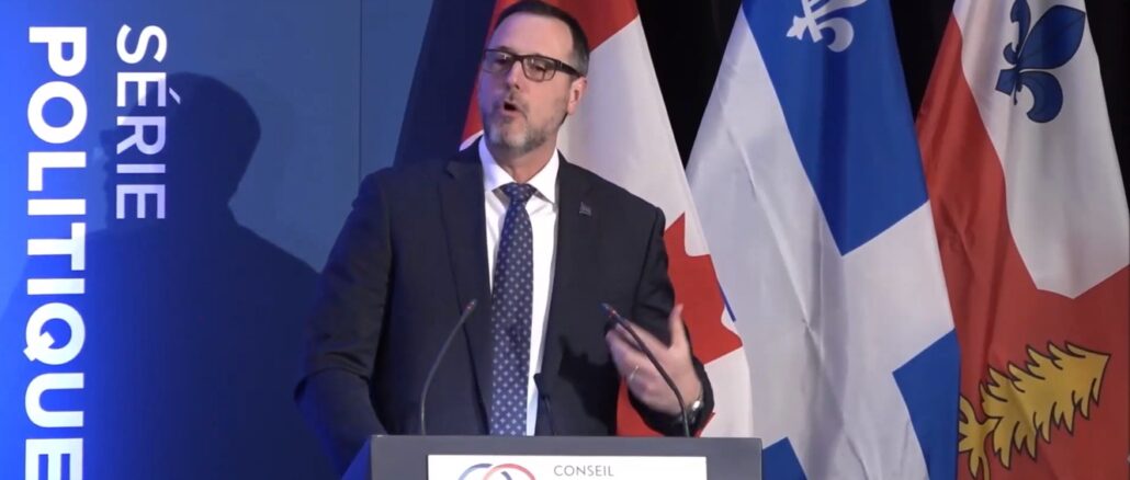 Jean-François Roberge, Bildungsminister von Quebec und staatlicher Wächter über die Laizität, will das Gebet im öffentlichen Raum verbieten Jean-François Roberge, Bildungsminister von Quebec und staatlicher Wächter über die Laizität, will das Gebet im öffentlichen Raum verbieten